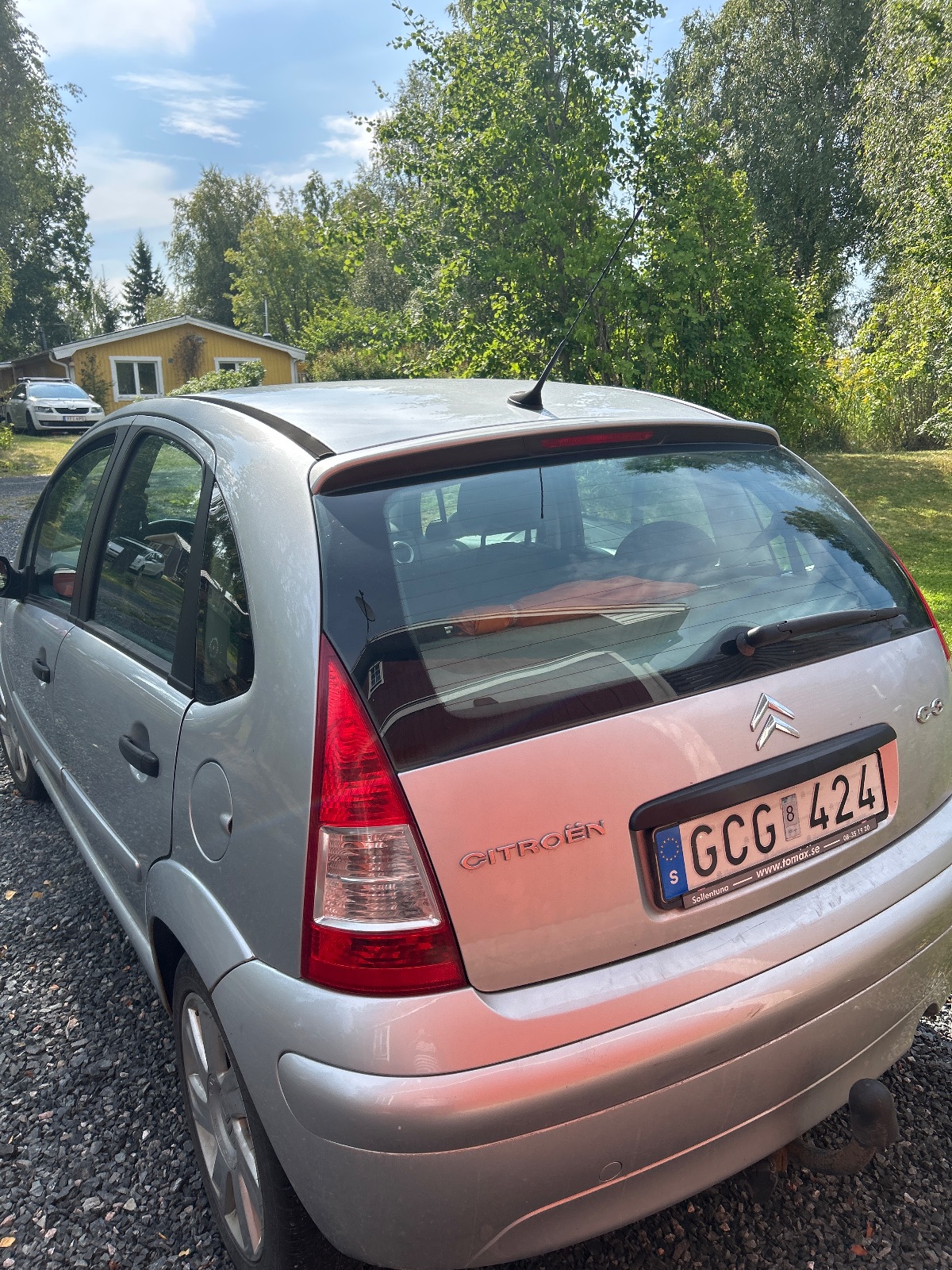 Avställd bil
